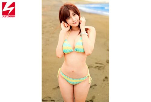 巨乳ギャル限定 in summer！ ビーチで盛り上がっていたチ●ポを見たがる水着ギャル4人組を海ナンパ！ 目の前で勃起させたらノリノリで中出し大乱交しちゃいました！