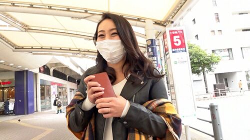 明るくて頼りがいがありママ友の人気者、八重歯美人のアラフォー奥様 沙友里さん 44歳