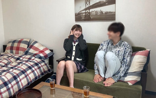 知り合い・後輩・バ先の制服女子を部屋に連れ込みガチ口説き。SEXの一部始終を隠し撮りした373分。