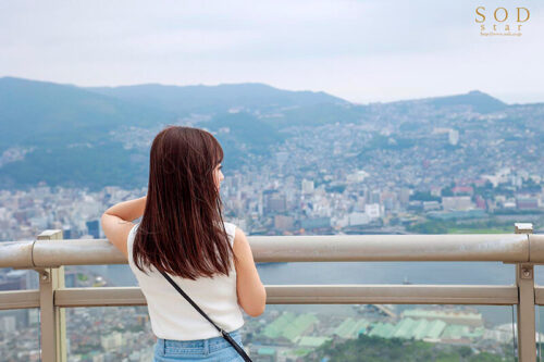 アーティスト兼AV女優 小湊よつ葉‘旅の途中’のドキュメント。カラダの変化、今したい、あの頃したかったセックス‘もっと非日常的な事を…’妄想実現 念願のカーセックス、野外4P、地元デートハメ撮り【圧倒的4K映像でヌク！】