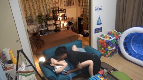 
 「百戦錬磨のナンパ師のヤリ部屋で、連れ込みSEX隠し撮り 225 人懐っこいハーフ娘を部屋に連れ込み！敏感激イキボディで絶頂しまくり！イチャラブSEXを隠しカメラでREC！！」