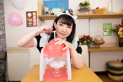 【VR】脱糞メイドカフェ まこのケツ穴ひり出しマスカットロパフェはいかがですか？ 前多まこ