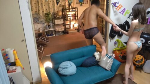 
 「百戦錬磨のナンパ師のヤリ部屋で、連れ込みSEX隠し撮り 230 家に連れ込んだ色白スレンダー美少女を口説いてSEX！その一部始終を隠しカメラで盗撮！ご奉仕大好きな彼女はことあるごとにチ●ポを舐めたがり…」