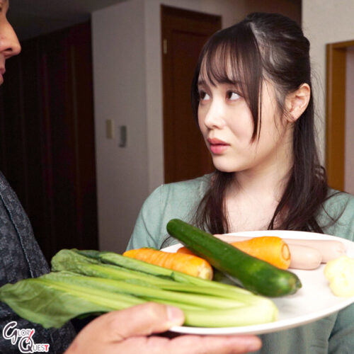 家庭内の至る場所で義父にアナルを仕込まれる美人嫁 白川ゆず