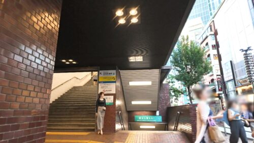 「【バーに出没するSEX中毒既婚公務員】普段からワンナイトしまくり遊びまくり!!人妻なのに!お堅そうな職業なのに!真面目そうな容姿なのに!スパンキングが大好きなドMさんなんです!唾を飲まされて、うっとりしながら「美味しい♪」って言っちゃう変態さんなんです!ぶっちゃけそのギャップだけでヌケる!スパンキングで美白尻を紅潮させながら、奥さんは今日も他人棒でイキ狂ってます。 【初撮り】ネットでAV応募→AV体験撮影 2278」