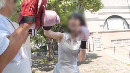 「マジ軟派、初撮。 2131 【呼吸不可!絶頂不可避!!脳震盪寸前の酷烈ピストン】志●未来に激似!?眩しい笑顔とノリの良さで●供に大人気の保育士さんは、特大肉棒即舐め即挿れの超ドМ発情女子。先生ぇ、エロ過ぎるよ…。キスで止めろ!賞金獲得ペーパーキャッチチャレンジに挑戦!罰ゲームは30秒間ディープキス!」