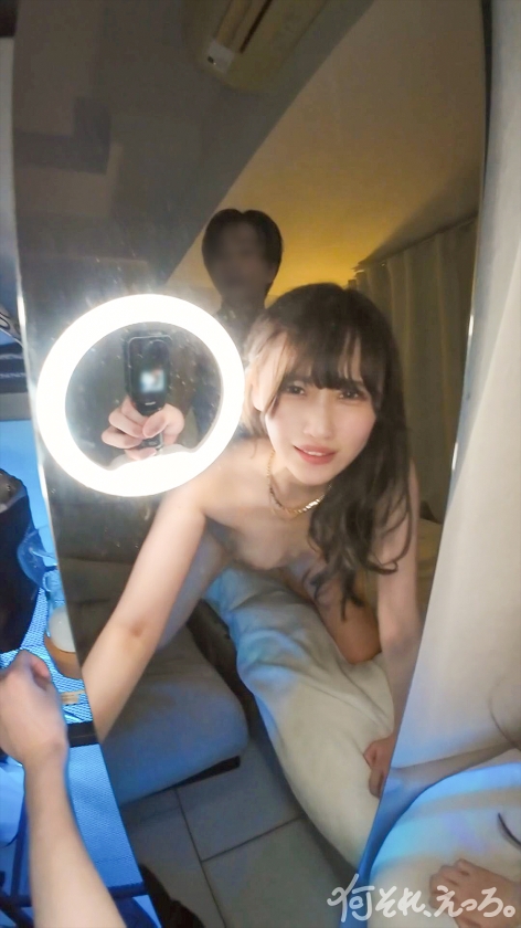 「ずっと前から「2人で飲み行きたい」と連絡くれていた受付嬢の女の子。男友達もいる飲み会に呼んでみたら、最初は俺と2人になりたがってたのに、酒の勢いで友達とベロチューしちゃう淫乱っぷりだったので、みんなで遊んで最後は中出ししてあげました、、、」