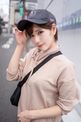 完全顔出し!素人大学生【限定】ライラちゃん22歳 ボーイッシュ系読者モデルアパレル店員 オシャ服の下の超スレンダーボディに大興奮!極細ウエストをガッシリ掴んで高速腰振り&中出し!! 同人動画