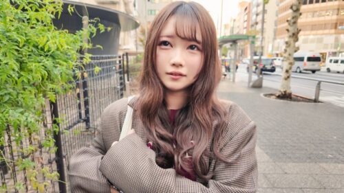 「【夜景の中に浮かび上がる満月尻】制服着せたら完全に学生じゃん!!あどけなさ残る幼顔の少女が登場!見た目通りの恥ずかしがりや受け身体質だけど意外と経験人数は多め?!フレッシュな若肌と初々しい反応に大興奮間違いなし!特にムッチリとした太ももと弾力ある綺麗なプリ尻が最高! 【初撮り】ネットでAV応募→AV体験撮影 2349」