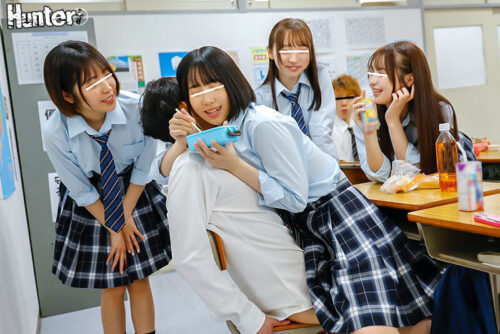 スカート内ちょいハメSEX!朝も休み時間もお昼休みも放課後もお構いなし!暇さえあれば教室でイケてる女子たちがスカート内FUCKを求めてくる…
