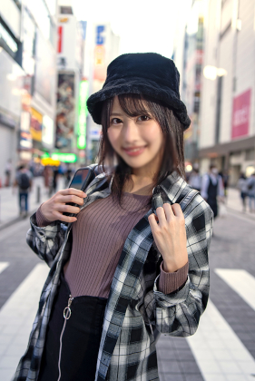 完全顔出し！素人大学生【限定】ルナちゃん21歳 アキバの人気メイドさんとアキバでお忍び休日デート！超×3カワイイのにDMしたら即OK返信しちゃうフッ軽ヤリマンに大量中出し！！ 同人動画