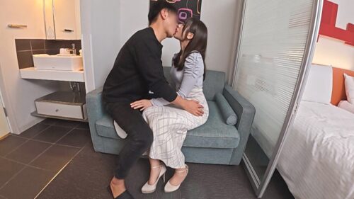 「あれ？Gカップおっぱいが何か言ってるぞ…？「…せて、イかせて…、もっとイかせてｯｯ！！」オラオラ孕めオラァ！！でっけぇ乳揺らしながら正常位にバックに騎乗位、なんでもござれでガン突きしてやんよ！！軽いフェザータッチでビクンビクンッと反応しちゃうスケベ大好きエロ女、こんな人でもCAになれちゃうんです…(汗) 【初撮り】ネットでAV応募→AV体験撮影 2415」
