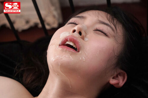 激イキ191回! 痙攣4702回! イキ潮4100cc! 身長172cm 9.5頭身スタイル少女 エロス覚醒 はじめての大大大・痙・攣スペシャル 小坂七香