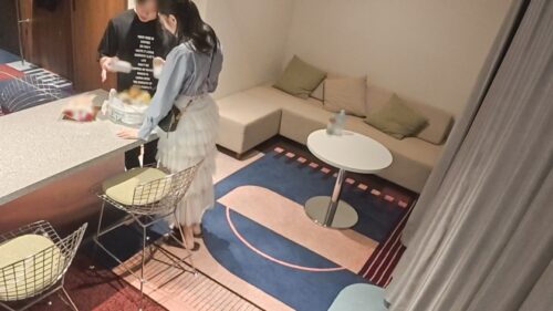 「やっぱり自分の指より男のチ○ポ！！オナニーは毎日最低2回！箱入り娘は飛び出す性欲ビックリ箱！！ 百戦錬磨のナンパ師のヤリ部屋で、連れ込みSEX隠し撮り 405」