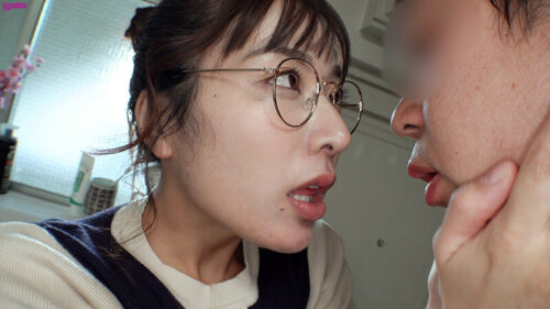 彼女のいない貧乏な自分にあるのは有り余る性欲と安アパートだけ 風俗に行く金も無いし若い子はノリが苦手…だからおとなしそうな人妻を捕まえてSEXしたら自分以上に性欲が凄かった!!