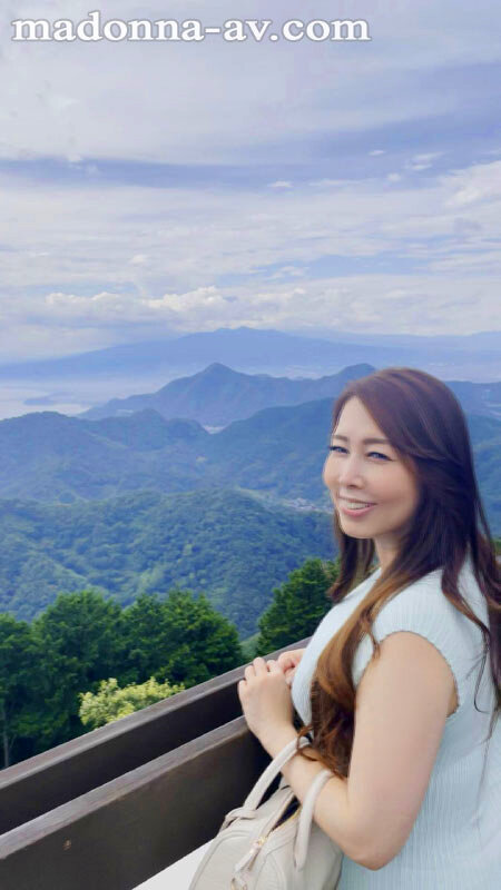 デビュー25周年記念作品！！ ガチ二人きり温泉旅行でヤリまくる濃密な1泊2日！！素顔丸出し！！エロス剥き出し！！ハメ撮り中出しプライベートSEX！！ 風間ゆみ