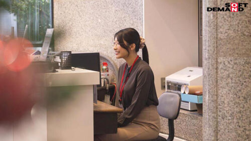 業務を抜け出してイキまくる秘書 デカチン 玩具オナニー オイルプレイ 3P 総務部秘書課 守屋よしの