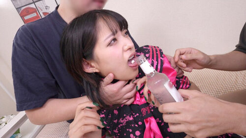 個人撮影会にやってくるファン相手に○秘営業で指名と小遣いを稼ぐNo.1個撮アイドル みつきちゃん 渚みつき