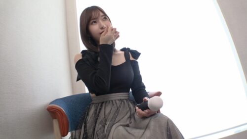 「【ホワイトデー前×美人アパレル店員】春一番に舞う白上着のゆったり系美女を渋谷でナンパ！カフェ巡り好きの手作りお菓子に隠された秘密。ゴールドブラ&パイパン最強ま○こで潮吹き連発！！ マジ軟派、初撮。 2196」