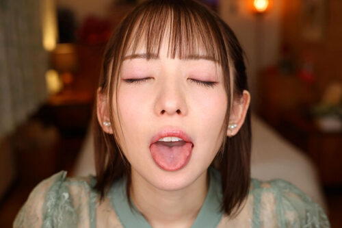 【VR】【8K VR】同窓会で再会した元彼女が婚約中のボクに迫ってきた話…西元めいさ