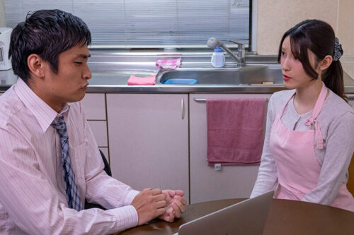 パワハラ気質で生理的にぜったい無理な夫の上司に同行した地方出張で悶絶の絶倫巨根で突かれまくった僕の妻が健闘むなしく翌朝までには快楽堕ちしてしまった……的な話です 森沢かな