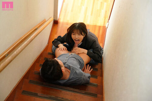 彼女の妹が彼女の不在中に 舐めしゃぶりフェラごっくんしてくるので ボクは7年間も彼女と離れられない。 倉本すみれ