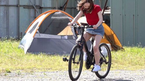 【SHIGEKI×SODSTAR】これが限界ギリギリ公然露出潮吹き 小倉由菜アクメ自転車がイクッ！