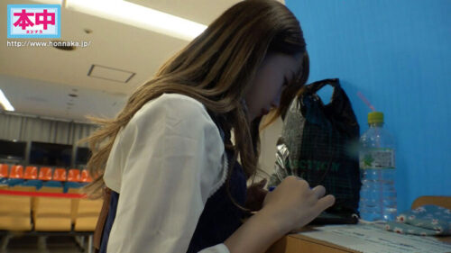 ウマのり娘がイクッ!製作費0円で私物販売、店舗突撃、イベント開催etc… 自力で稼いだお金で、競馬で勝って、AVを作ろう!!キミが中出ししても腰振るのやめない!ハメまくり射精しまくりスペシャル 松本いちか