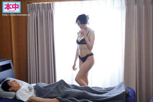 えっ！ママとヤリたいの！！？ 旦那の単身赴任中にチ●ポビンビンでお願いしてくる絶倫早漏息子の挑発を真に受けた巨乳母さん 中出ししてないフリして暴走ピストン JULIA