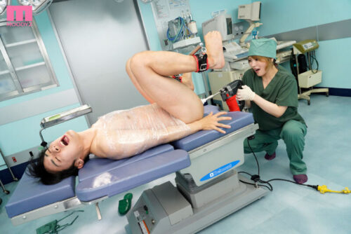 係りつけの肛門科の女医に気に入られた僕は、こっそり媚薬をアナルに塗られ、診療の一貫として狂うほどメスイキ開発された 新村あかり