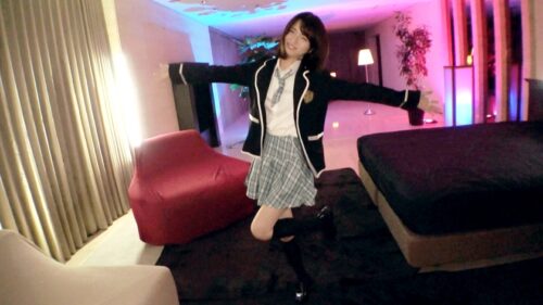 「【めちゃカワ】【地下アイドル】可愛さ満点の地下アイドルが登場しました!エッチな撮影にって大丈夫なのかスキャンダル!?『セックスでアイドルの知名度UPと家賃の支払いのためにw』彼女の自身はやる気満々!【極スレンダー】【超美尻】おちんちんの扱いが上手すぎるwニコニコと可愛い笑顔でシゴキながら舐めまわす!極上フェラテクはマジ必見!!巨根のピストンに陰毛ふさふさマンコは悶絶イキまくり!喘ぎっぱなしで過呼吸寸前。激しく突かれて気持ちよさそうにめっちゃ喘ぎまくるSEXを見逃すな!!」