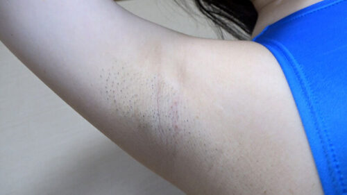 永野鈴 濡れてテカってピッタリ密着 神競泳水着 可愛い女子の競泳水着姿をじっとりと堪能!着替え盗撮から始まり貧乳から巨乳にパイパン、ハミ毛、ジョリワキ等のフェチ接写やローションソーププレイや競泳水着ぶっかけ等を完全着衣で楽しむAV
