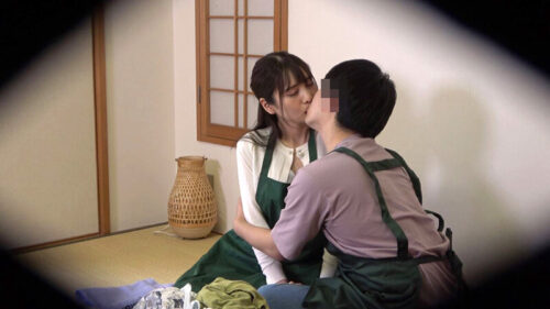 このたびウチの妻（30）がパート先のバイト君（20）にねとられました…→くやしいのでそのままAV発売お願いします。（NKKD-356）
