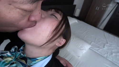 人妻スチュワーデスとごっくん性交