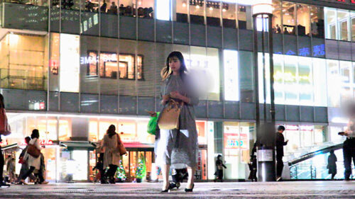 「あなた、許して…。」夫との平凡なSEXでは物足りない美人妻たちが高級なTバックを履いて下半身を恥じ晒す