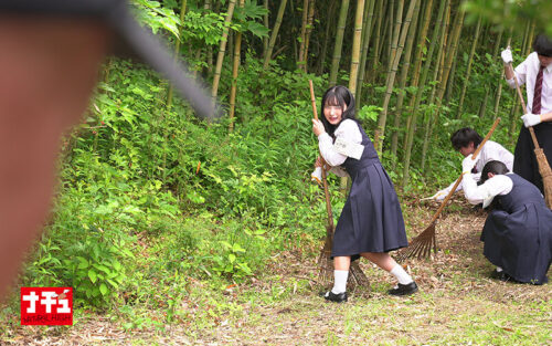 再会中出し羞恥2024 ボランティア活動していたパイパン娘