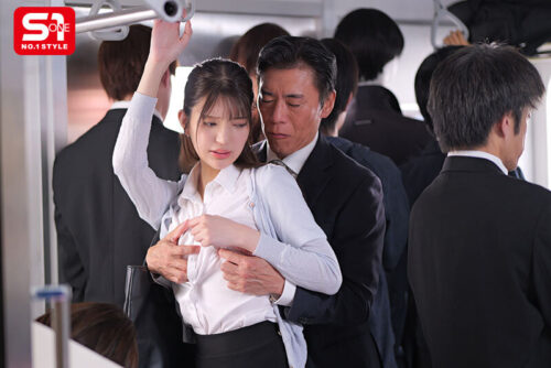 女子アナみたいな女子大生を我慢できずにメチャクチャ痴●してやったら…彼氏よりも俺のテクの虜に。 倉木華