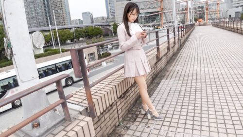 「24歳チアリーディング経験者・すみれ。人を励まし笑顔を届けてきた身体が、今度は自分自身を快感で突き動かされる舞台に立たされる。初めての撮影に緊張しながらも、男優のテクニックに翻弄され、声を張り、Gカップを揺らし、窓辺で突かれれば歓声のような喘ぎを響かせる？？応援から被写体へ、そして一人の女として本能をさらけ出していく濃密SEX！ 【初撮り】ネットでAV応募→AV体験撮影 2426」