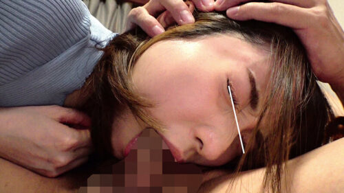 デリヘル呼んだら、たまたまお隣さんが引っ越しの挨拶にやってきた!デリ嬢と勘違いしたオトコはそのままオンナを部屋に招き入れ、ボディタッチを始めると、オンナは嫌がりどうも話が噛み合わない!ヤケクソになったオトコは怒り心頭でクレームピストン連続生中出しレ●プ!