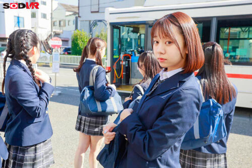 【VR】【8K】【VR】(超リアル体験)バスジャックVR ※被害者7名女子●生 スクールバスで、未成熟おマンコを好き勝手に犯しまくりSPECIAL