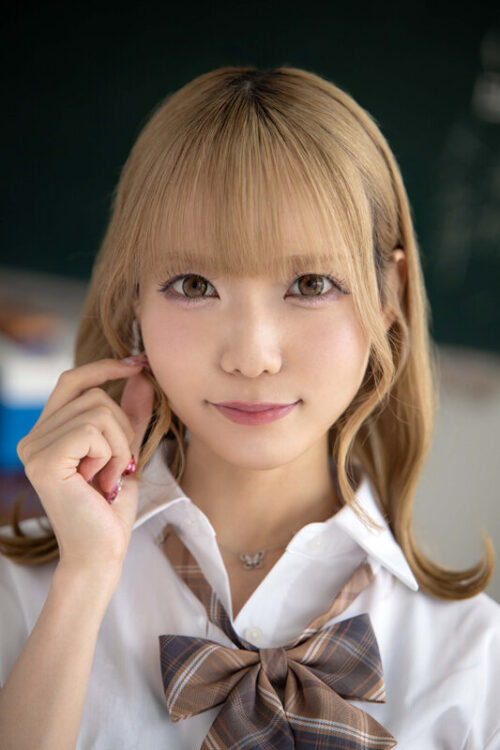 【VR】これぞ8K!顔面特化アングルVR ~ギャル女子校生x顔面特化アングル!ミナちゃんの 前のめりピストン騎乗位でメスがっちゃえ!!~ 藍瀬ミナ