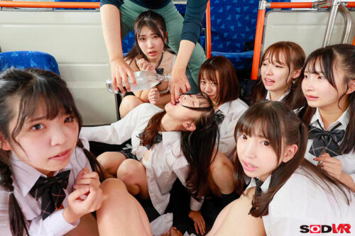 【VR】【8K】【VR】(超リアル体験)バスジャックVR ※被害者7名女子●生 スクールバスで、未成熟おマンコを好き勝手に犯しまくりSPECIAL