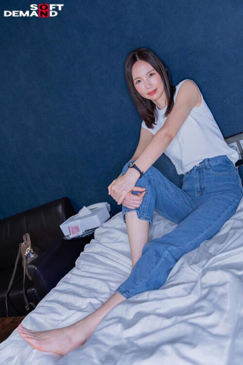 49歳 初めて開花する「女の悦び」女性用風俗で優しく愛撫されてイク 年下男子と性感開発 栗原早苗