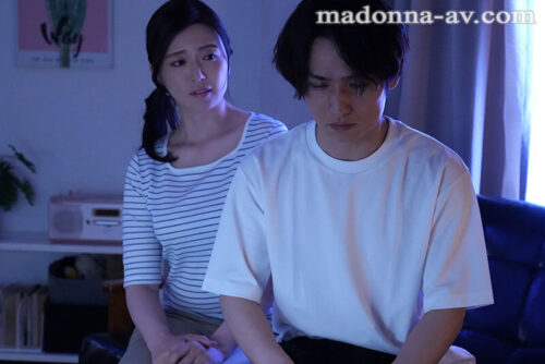 塾帰りに迎えにくるのは友人のお母さん 木下凛々子