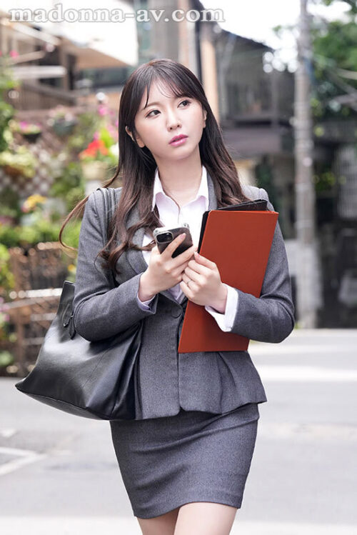 麗しきランジェリー、唾液と精液で汚れた酬いの人妻保険外交員 新妻ゆうか