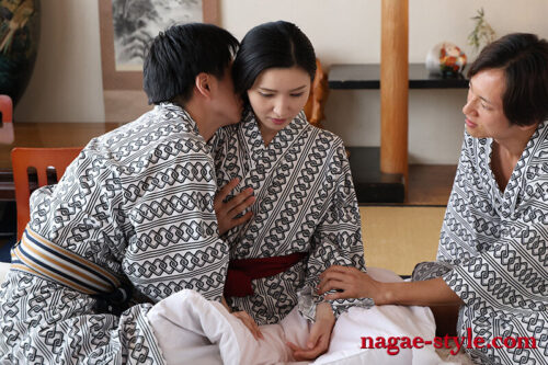 友人のオナホにされた僕の母 ~家族旅行中の出来事~ あずま鈴