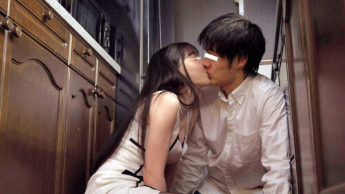 同窓会で再会した初恋相手が酔いつぶれてしまい…介抱したらまさかの酒乱ビッチ!?「まだ飲み足りないのぉ」とアルコール代わりに唾液まみれの超絶ベロテクでカラダ中の汁という汁を貪りつくされてしまった!!