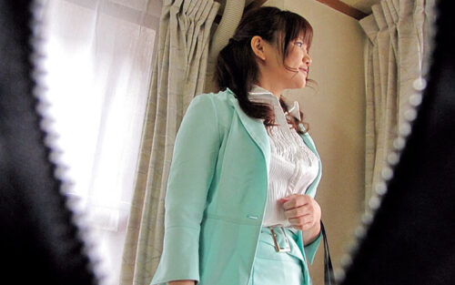 不動産レディのおばさんに勃起チ○ポを露出したら…4時間