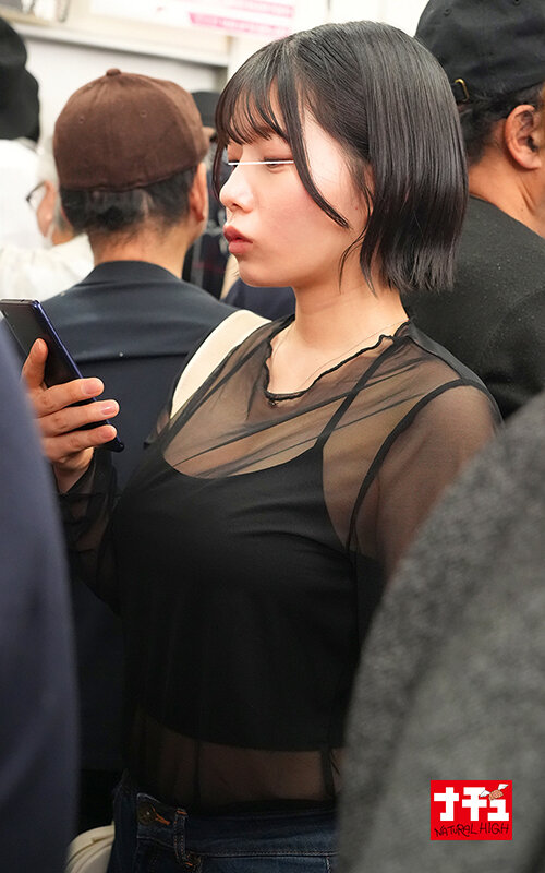 電車の中でインナーを抜き取られ透け巨乳を見られる羞恥で抵抗できないシアーシャツ女子2