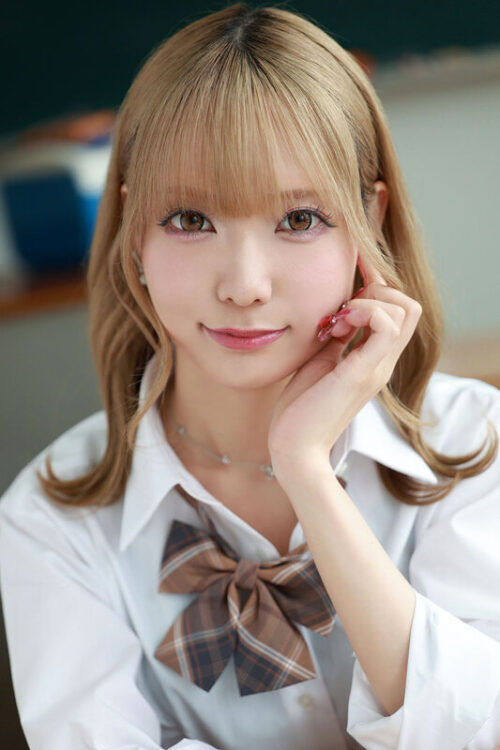 【VR】これぞ8K!顔面特化アングルVR ~ギャル女子校生x顔面特化アングル!ミナちゃんの 前のめりピストン騎乗位でメスがっちゃえ!!~ 藍瀬ミナ